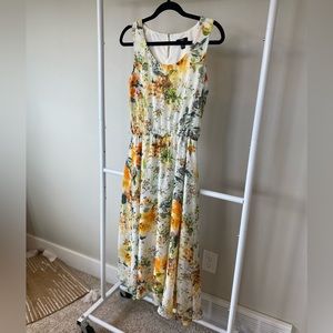 Yellow floral dress 💛